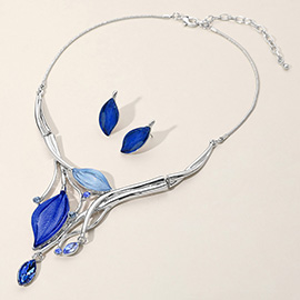 Crystal detail Enamel leaf necklace