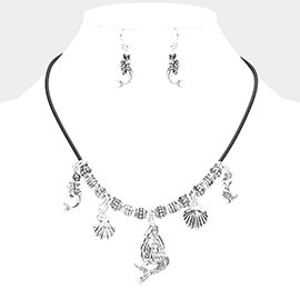 Metal Mermaid Shell Pendant Necklace