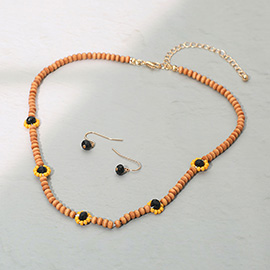 Faceted Floral Accent Wooden Beaded Necklace