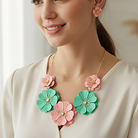 Bloom Flower Link Necklace