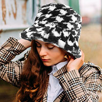 Houndstooth Patterned Faux Fur Bucket Hat