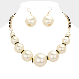 Multi Sized Pearl Round Stone Necklace