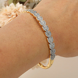 SECRET BOX_Stainless Steel Rhinestone Pave Leaf Motif Hinged Bangle Bracelet
