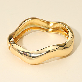 Wavy Metal Hinged Bangle Bracelet