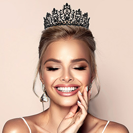 Teardrop Stone Accented Round Rhinestone Embellished Queen Tiara