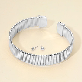Wide Metal Ribbed Choker Necklace
