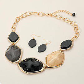 Chunky Bold Resin Pebble Plate Link Statement Necklace