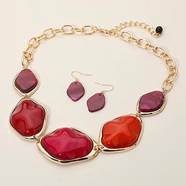 Chunky Bold Resin Pebble Plate Link Statement Necklace
