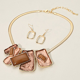 Geometric Enamel Rectangular Plate Beaded Necklace